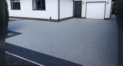 Graphite Grey Resin Driveway
S&V Resin-bound Surfacing ltd