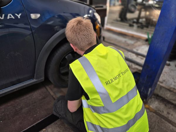 Expert MOT Training from ex DVSA Examiners