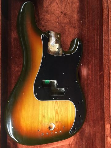 item/57565860-fender-precision-bass-body-only-vintage-1978-sienna-burst?publish_confirmation=true