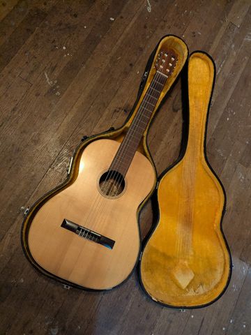 Luigi Mozzani  Farfisa clasical guitar ,  Brazillian , spruce , nice bracing