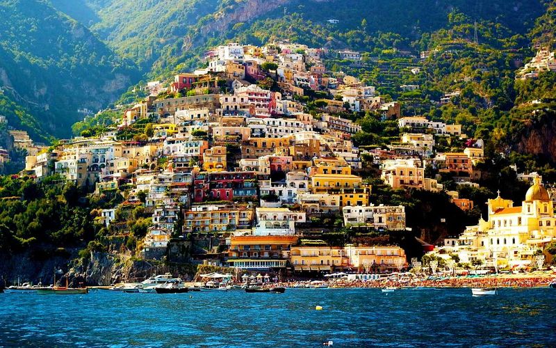 Amalfi Coast colors and cliffs