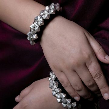 Silver Dhari Pouchi 92.5% Hallmark Jewellery