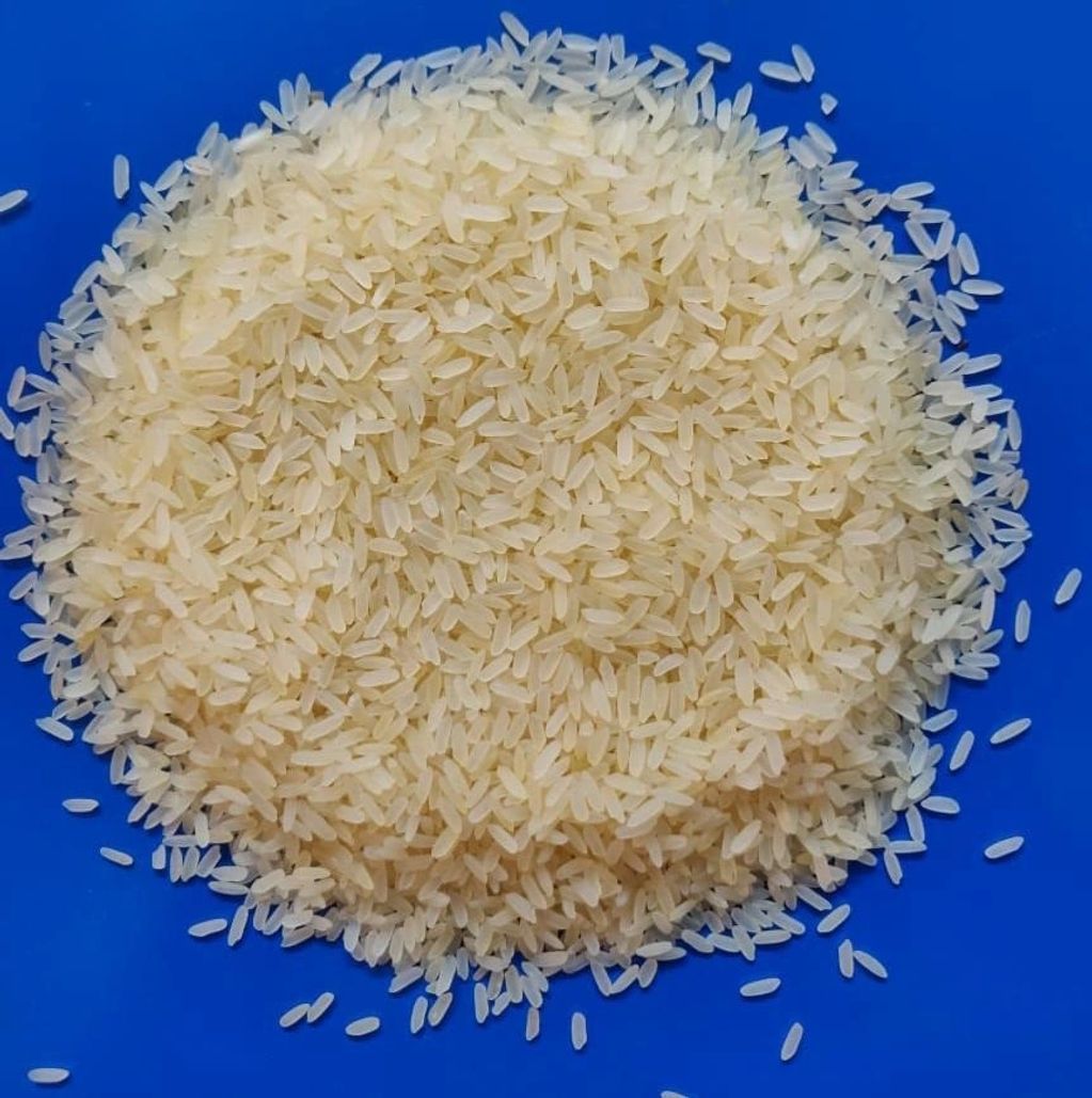 IR36/IR64 5% Long Grain Golden Parboiled Rice (100% Sortexed)

From India & Thailand.
