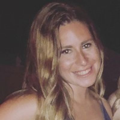 Photo of Lindsey Vernick
CEO and Founder of The Daily Sarcast 
