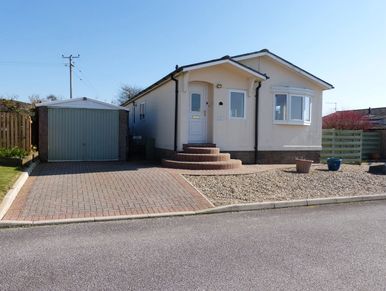 Three bedroom park home for sale nr St Dennis, St Austell, Cornwall, PL26