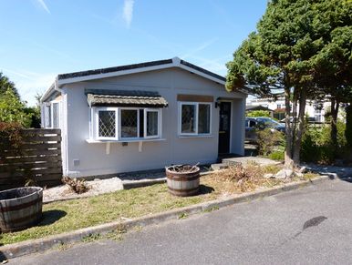 Two bedroom park home for sale in Foxhole, St Austell, Cornwall, PL26