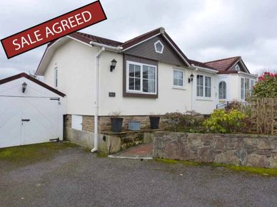Two bedroom park home for sale in Bugle, St Austell, Cornwall, PL26