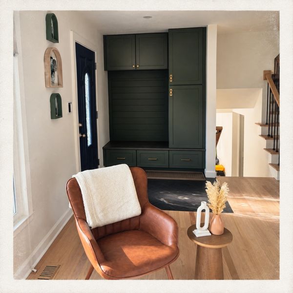 Expert mudroom built-ins, cabinet installation, trim, shelving, doors and custom interior carpentry.