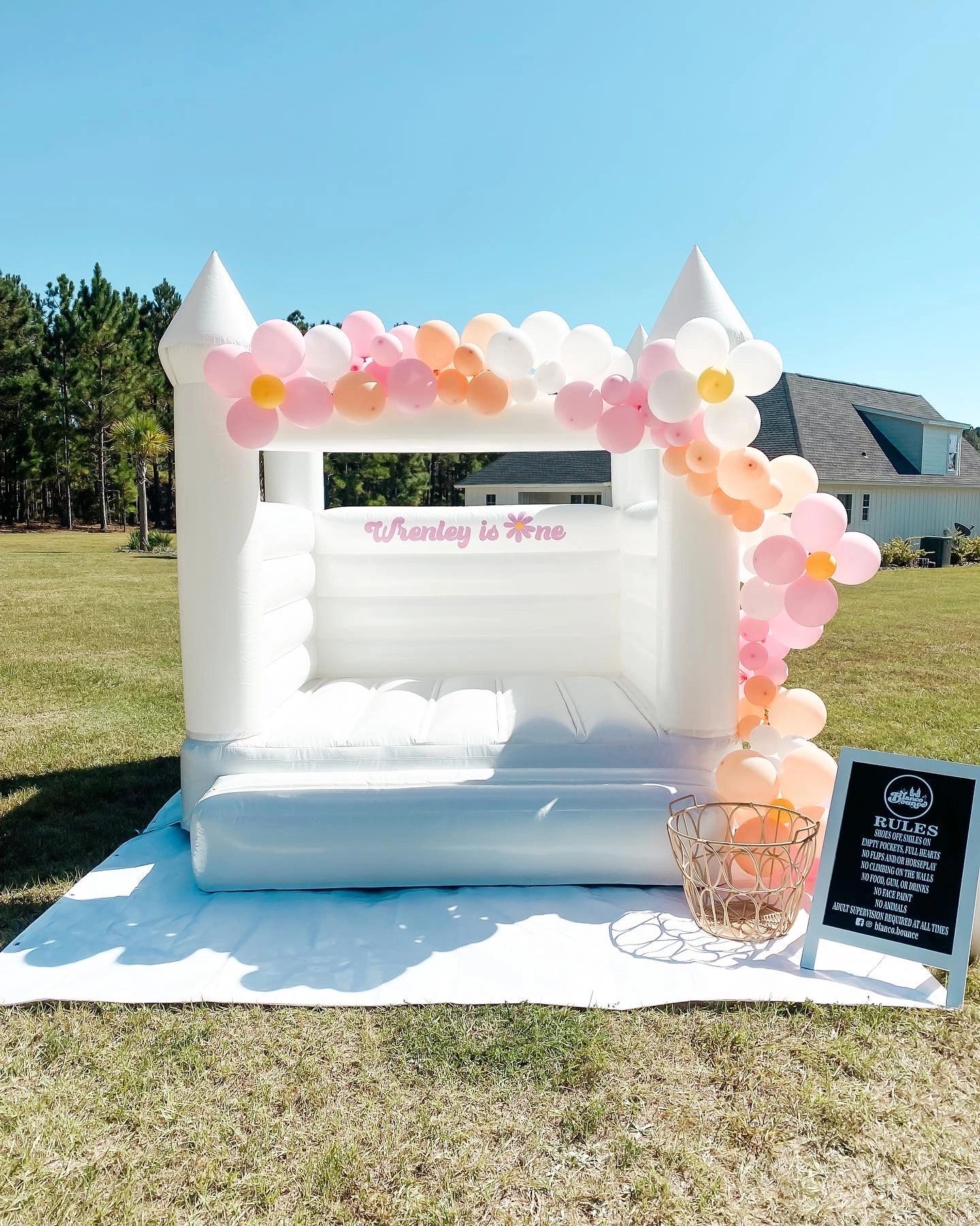 White Bounce House Rental Blanco Bounce