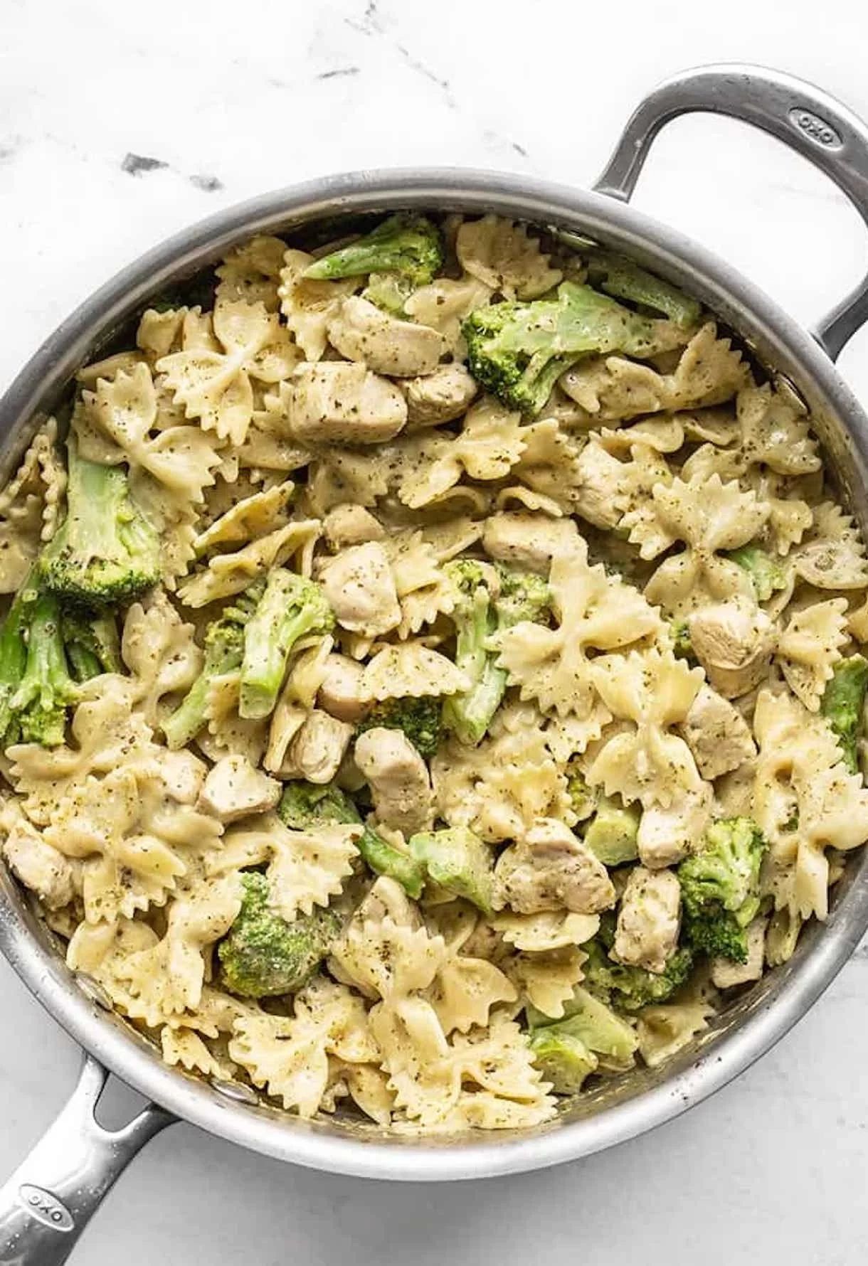 Creamy Pesto Pasta With Chicken And Broccoli