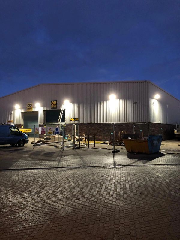 Outside lights for Infinit Scaffolding with built in Dawn to Dusk sensors