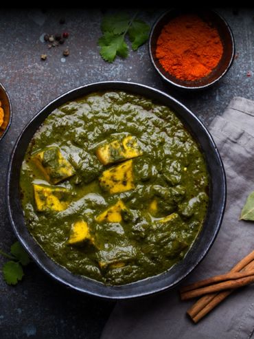 PALAK PANEER DILLIWALA