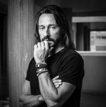 The booking agency of the DJ bob sinclar sinclair