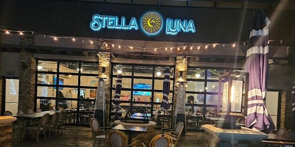 Night time shot of Stella Luna Restaurant