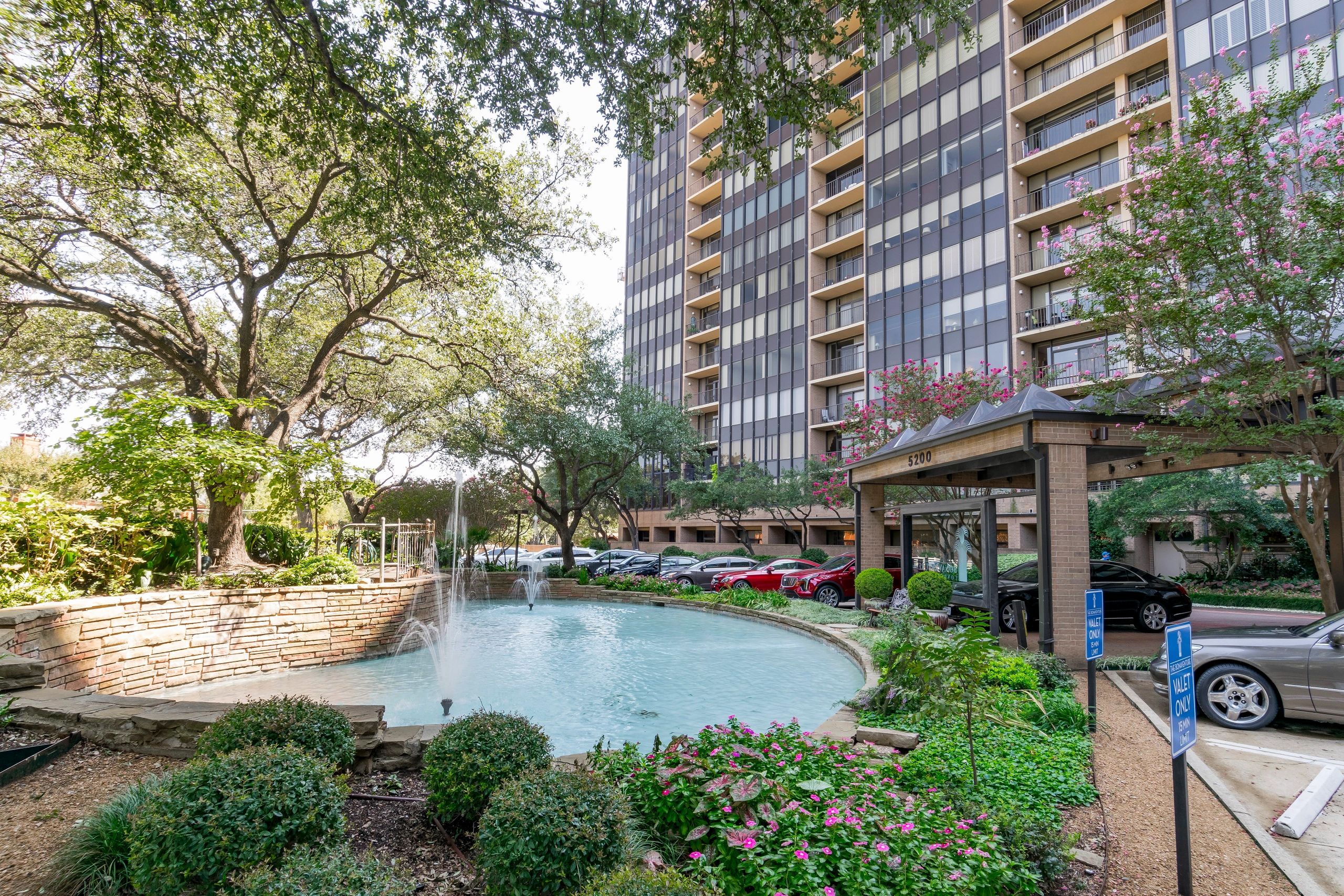 Bonaventure Condominium Far North Dallas, Texas