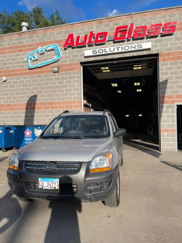 find used auto glass in Chicago