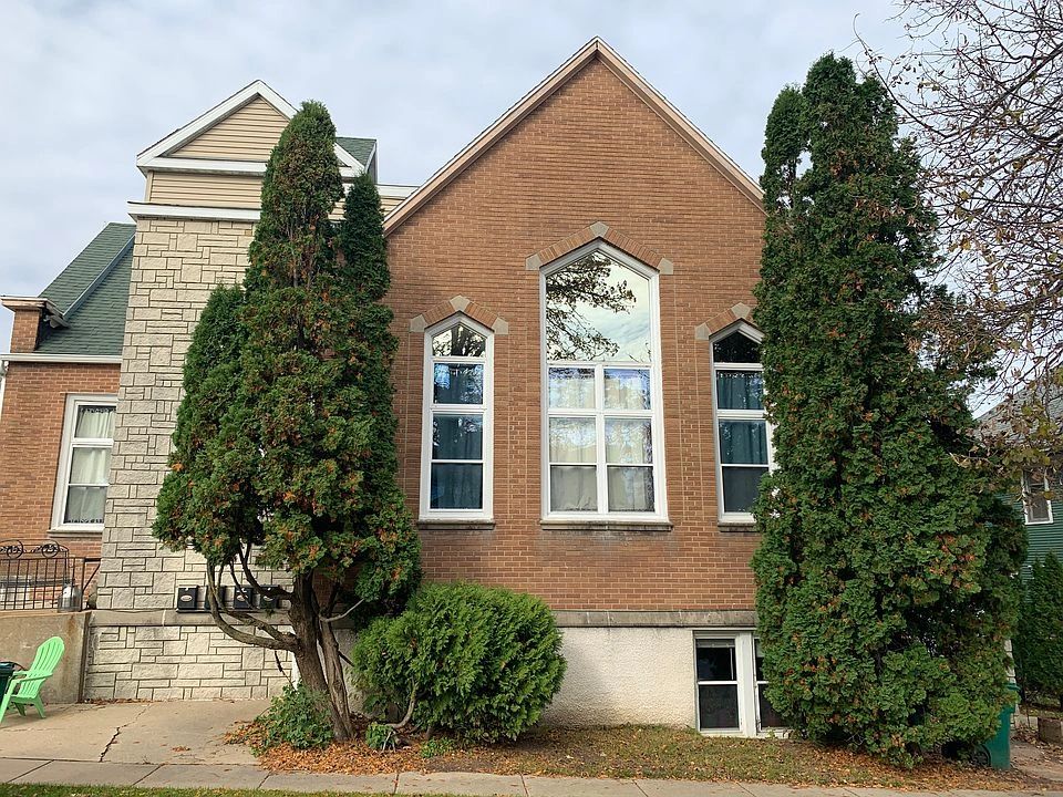 Oak Street Apartments