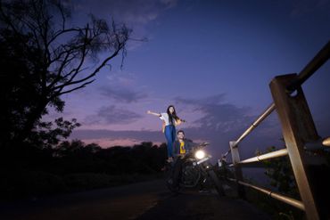 stunning prewedding shoot on bike
