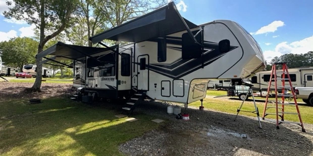 5th Wheel Full Wash | Awnings | Upstate South Carolina
