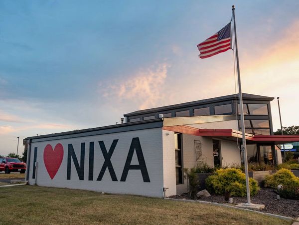 Parking lot sweeping service in Nixa MO for commercial property