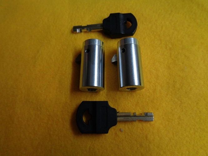 2 Ultra High Security Drill Resistant Vending Plug Locks 2 Reversible Keys
