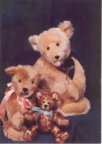 Play Friends by Faun. Handmade Collectible Teddy Bears crafted in the USA. Treasured heirlooms