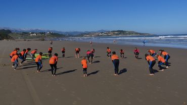 Clases para niños y adolescentes de surf en Cantabria