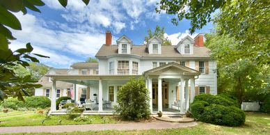 Historic Bed & Breakfast from the 1790s in heart of Milton DE near Lewes and Rohoboth Beaches. 