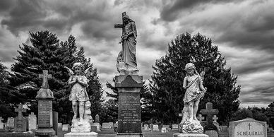 Angels watch over gravesite 