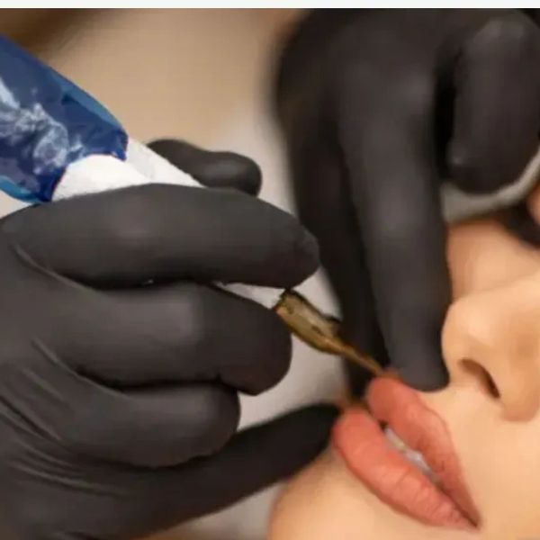 Maquillage Permanent ManonEhret 
https://maquillagepermanent.net
