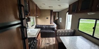 Nice Camper with bunkhouse.
