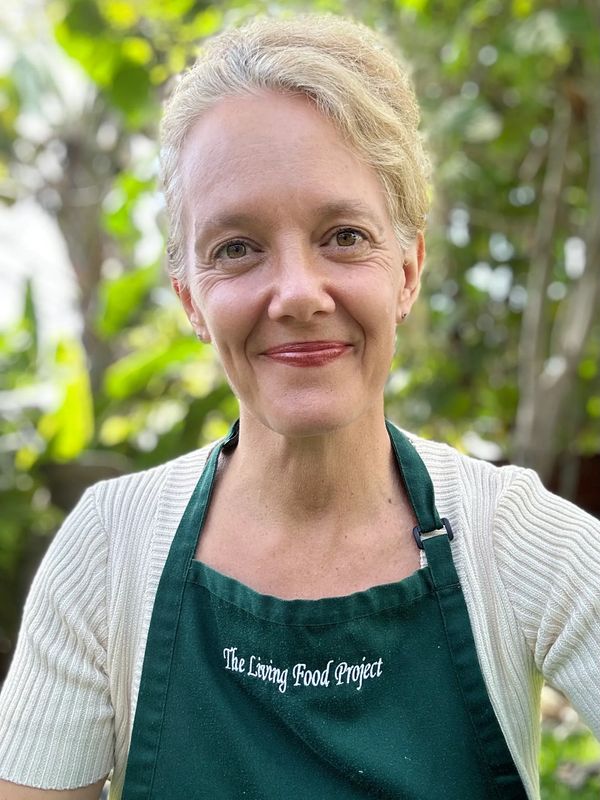 Lara Karakasevic of the Living Food Mission - organic cleanses, detoxing 