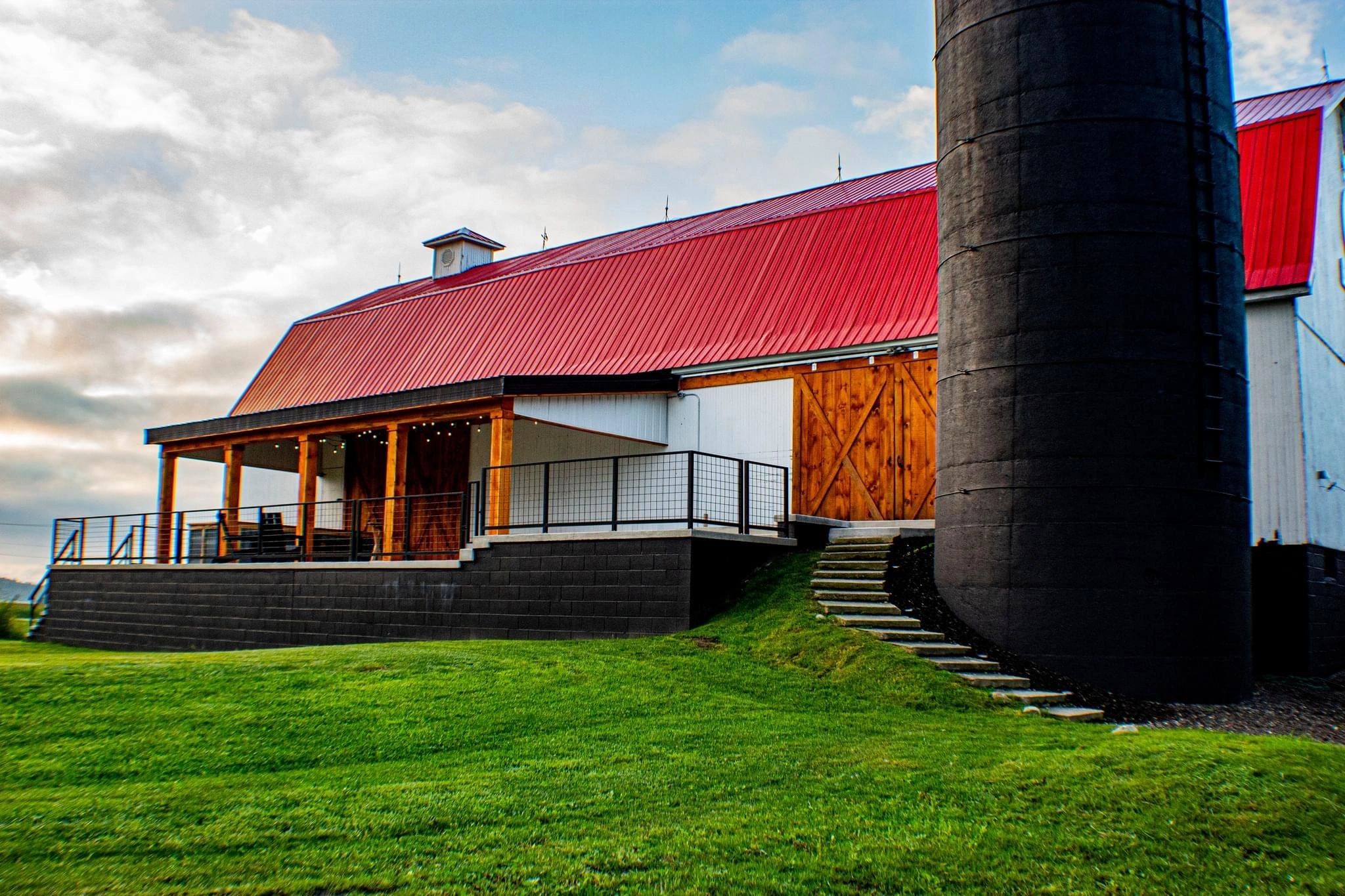 ILA JAMES WEDDING & EVENT BARN, LLC image 2