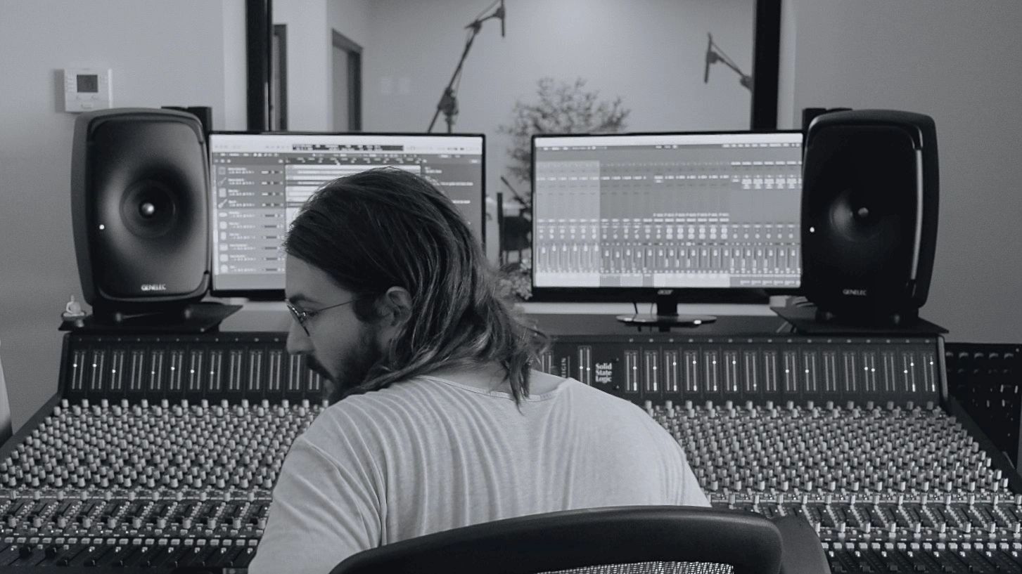 Real studio photo for Goose Room