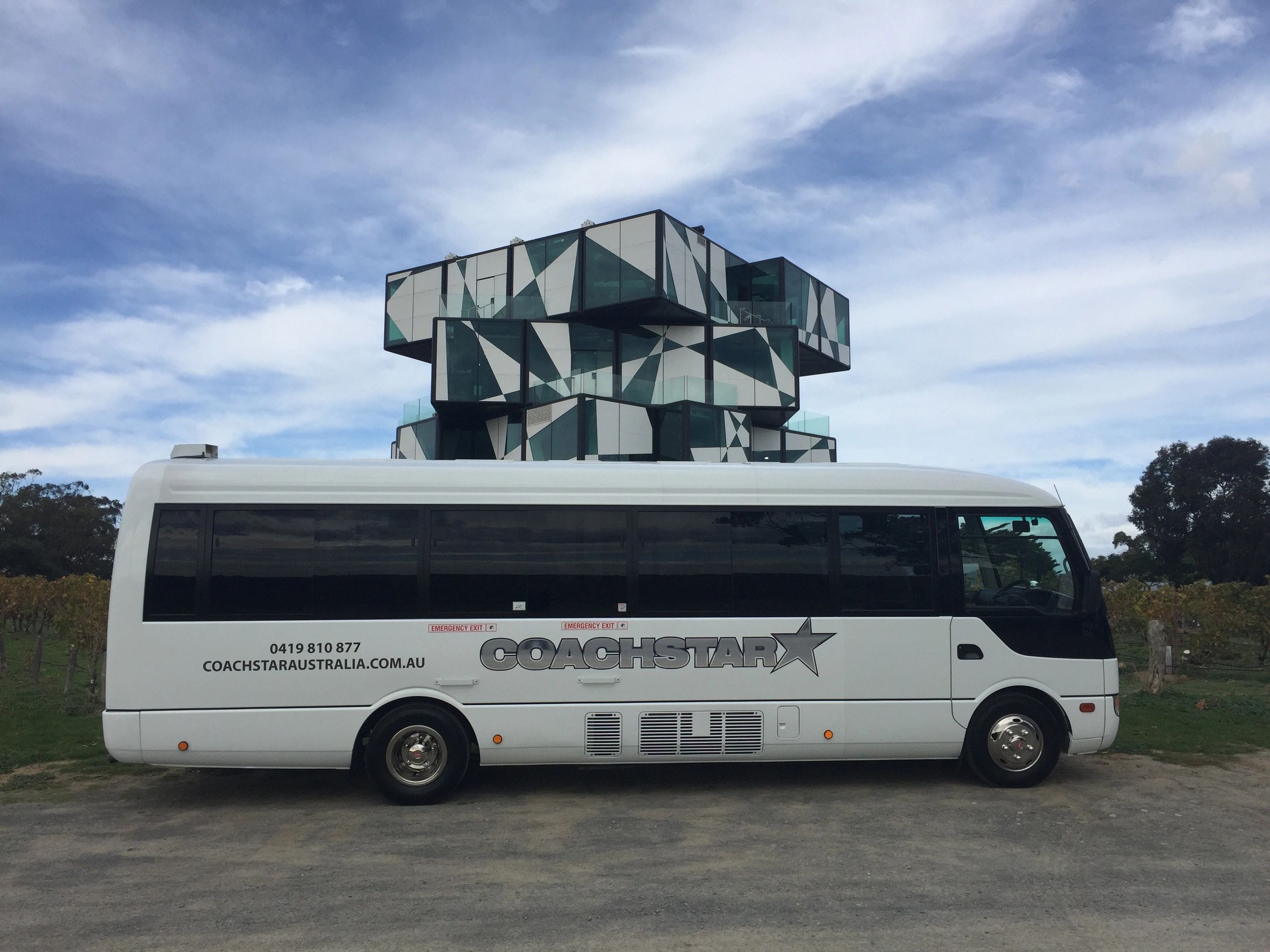 Coachstar Australia coach beside the d’Arenberg Cube in McLaren Vale