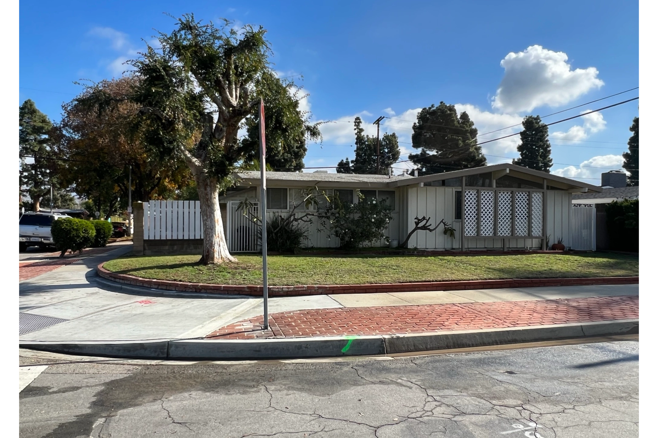6930 E Mezzanine Way
Long Beach, CA 90808