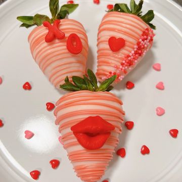 Chocolate Covered Valentines Strawberries