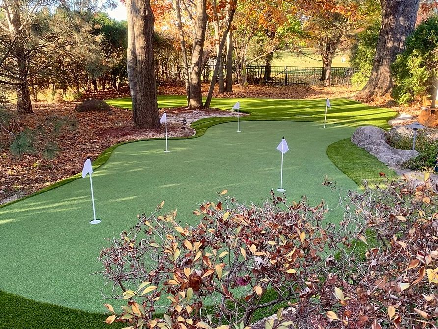 Golf and putting green installation for the Puget Sound Region including Seattle, Bellevue, Kirkland