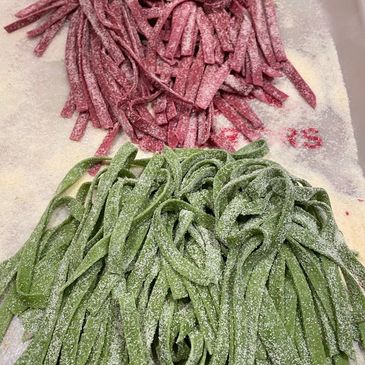 Fresh red beet and spinach fettuccine 