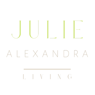 Julie Alexandra
Living