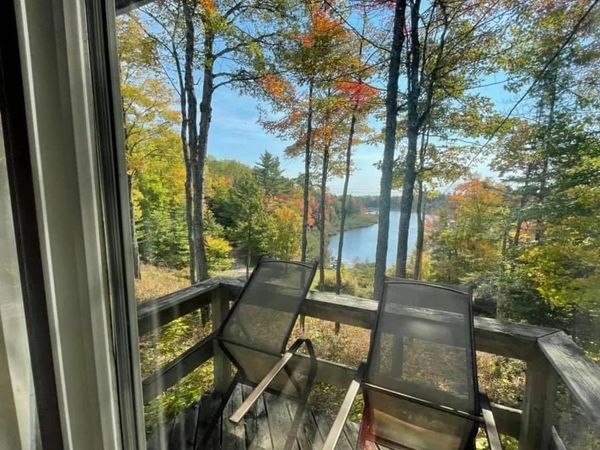 all rooms have balconies that over look Lake Hovey!