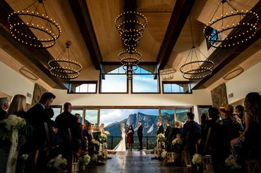 Estes Park all inclusive wedding services wedding flower decor black canyon inn estes park