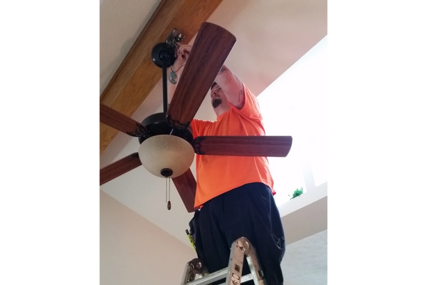 Ceiling Fan Replacement installation
Lincoln, NE Omaha Nebraska
JBK Indoor Outdoor Installations