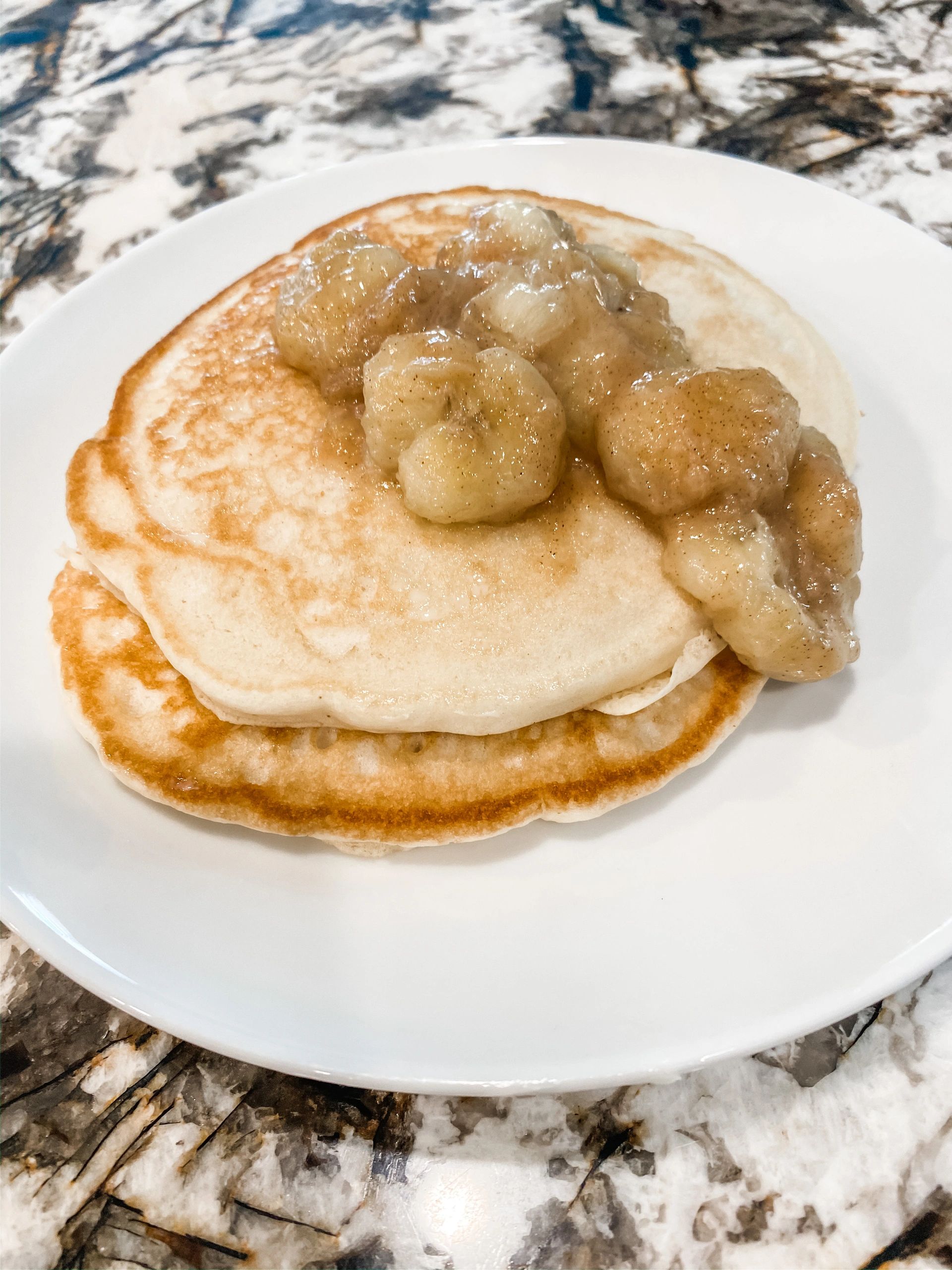Pancakes with Caramelized Banana Sauce
