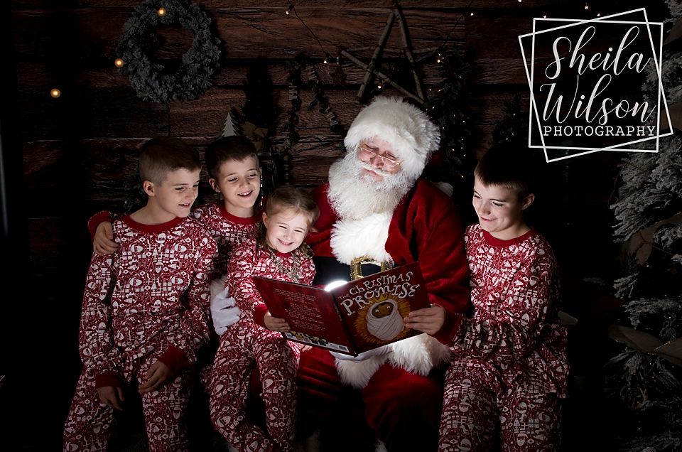 Family, kids, headshot, portrait, Santa photos, children's photography, Nashville TN area Lebanon TN