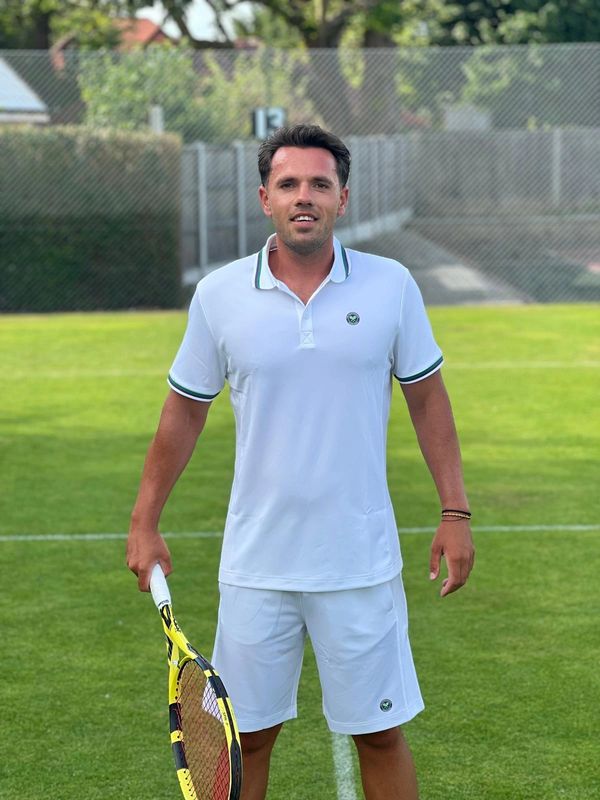 Professional photo on a grass court
