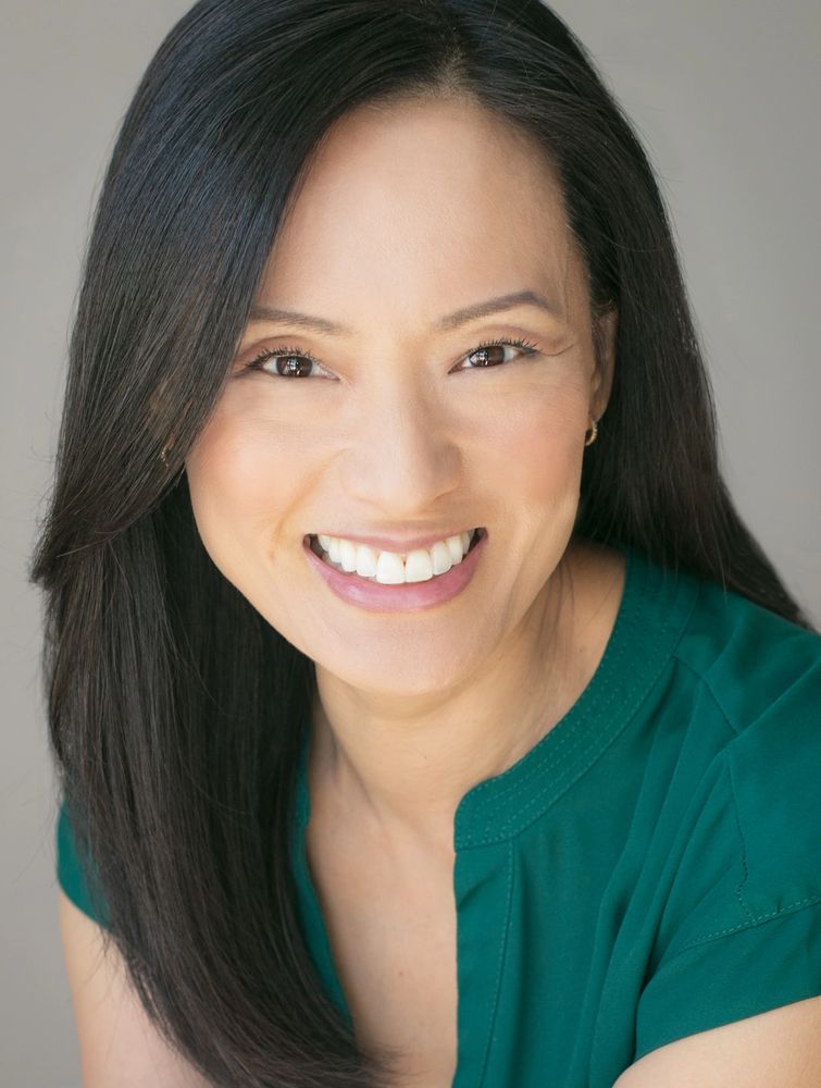image of Shelly smiling