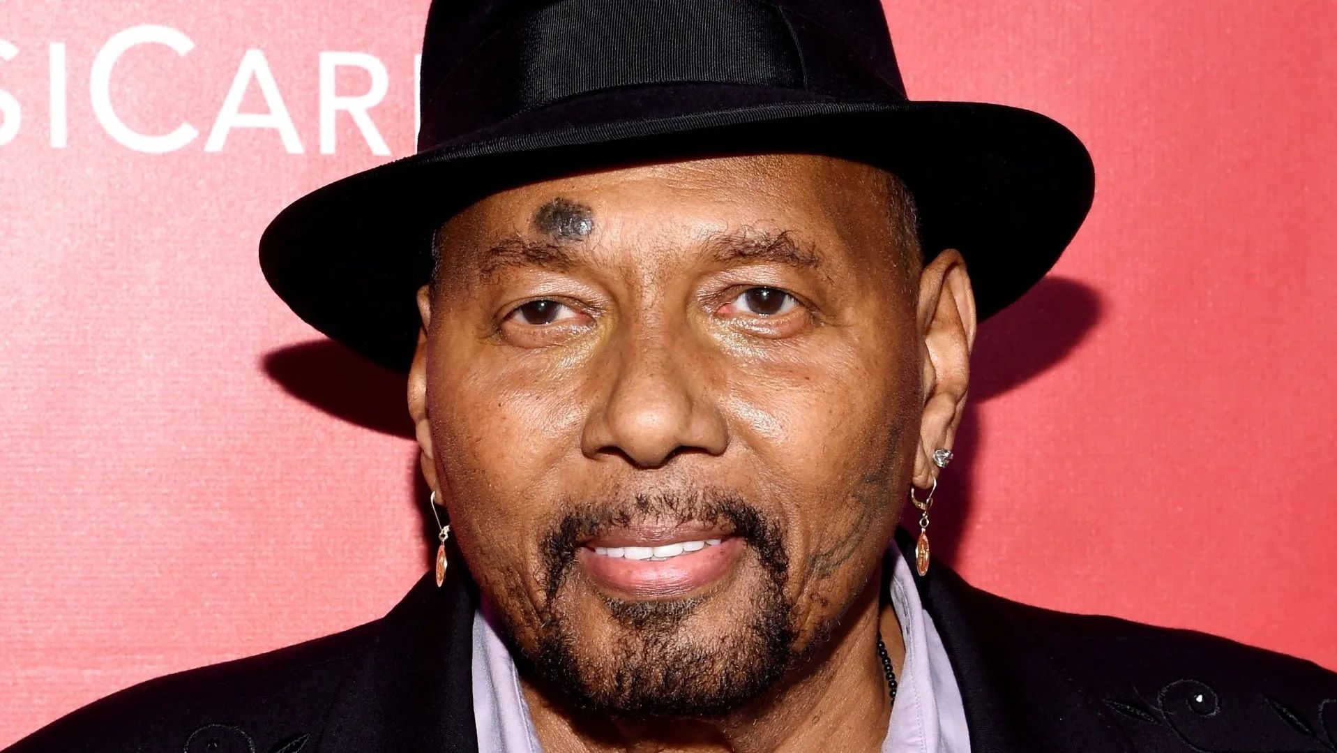 Aaron Neville (1941- )