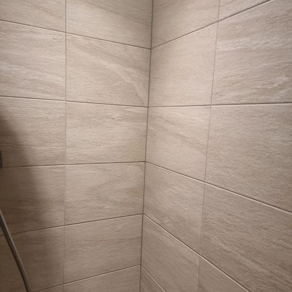 Verlegen von Keramischen Wand- und Bodenbeläge