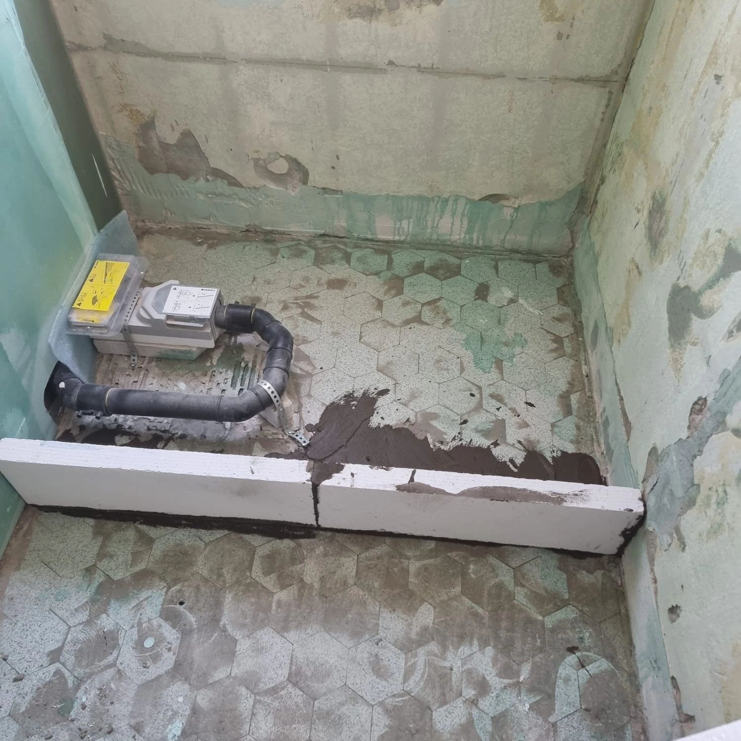 CeraStyle GmbH bietet eine Vielzahl von Servicearbeiten für Wand- und Bodenbeläge